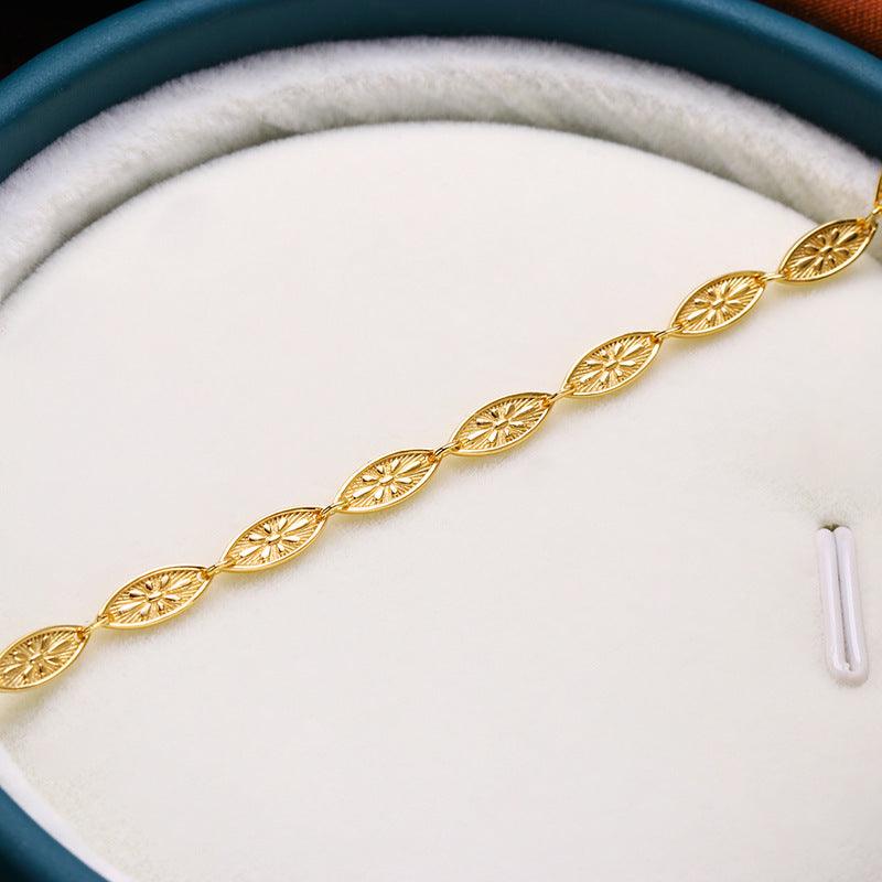 Antique Relief Galois 925 Silver Hand Ornament - Trendha