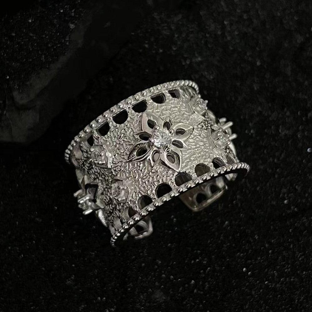 Color-blocking Snowflake Starlight Wide Ring - Trendha