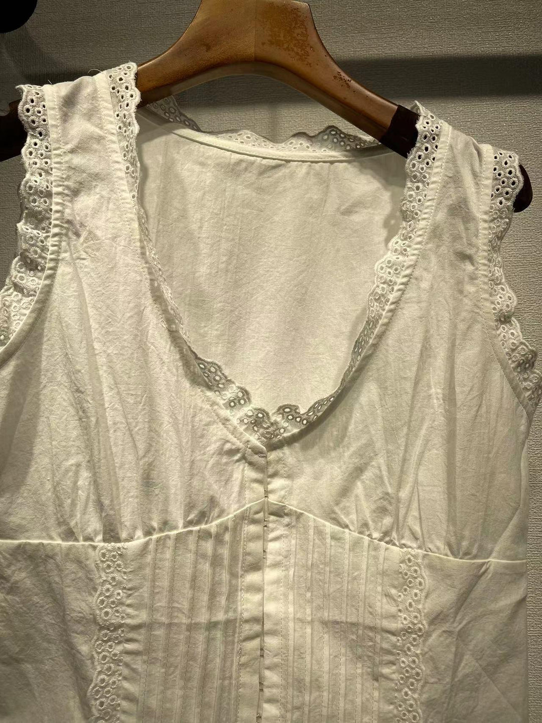 New Embroidered Lace Sweet U-collar Slim-fit Tank Top - Trendha