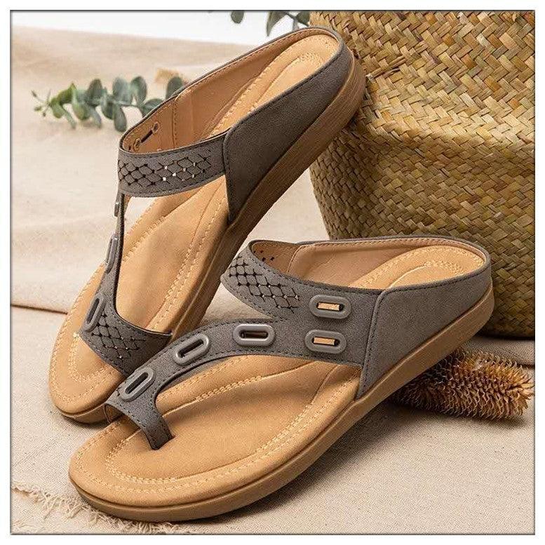 Women's Casual Sandals And Slippers With Flat Bottomed Flip Flops And Hollow Buckle Pattern - Trendha
