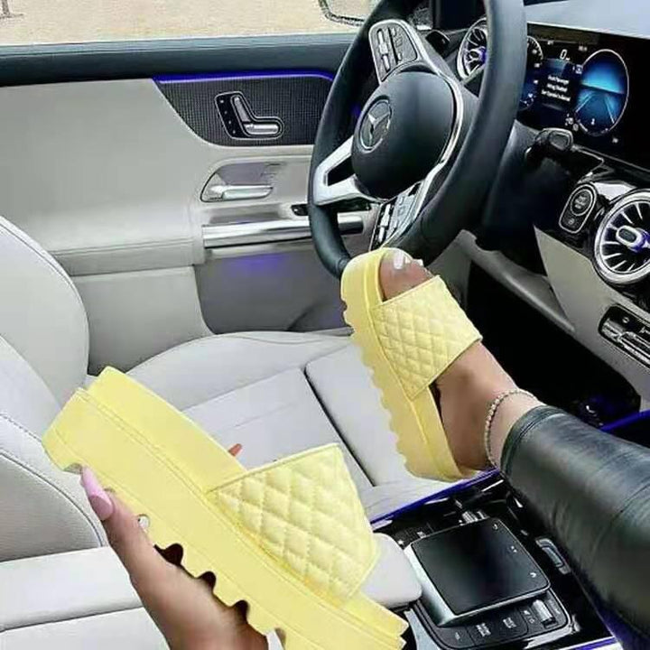 Women's New Sponge Cake Thick Bottom Diamond Plaid Sandals - Trendha