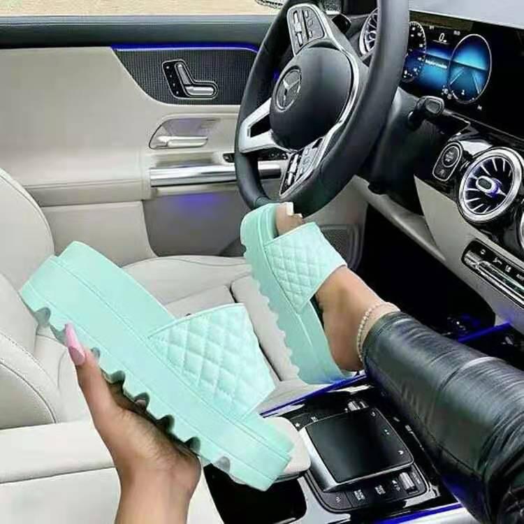 Women's New Sponge Cake Thick Bottom Diamond Plaid Sandals - Trendha