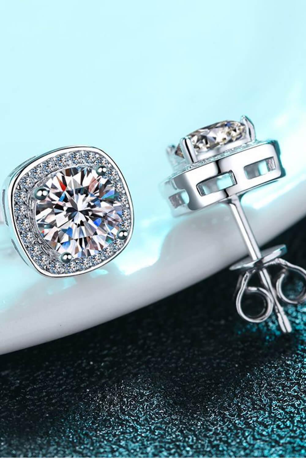 Let Me Love You 1 Carat Moissanite Stud Earrings - Trendha