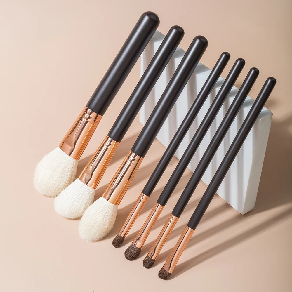 7-Piece Makeup Brush Set for Eyeshadow, Contouring, Blending – Beauty Cosmetic Tool