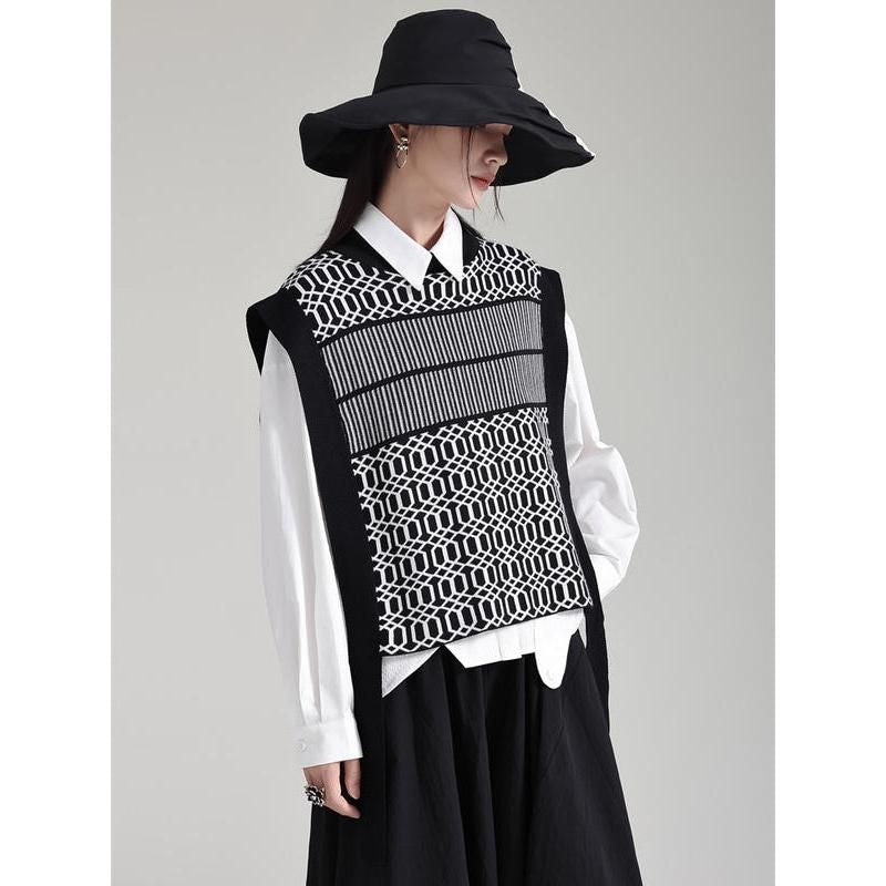 Black Irregular Pattern Knitting Vintage Vest