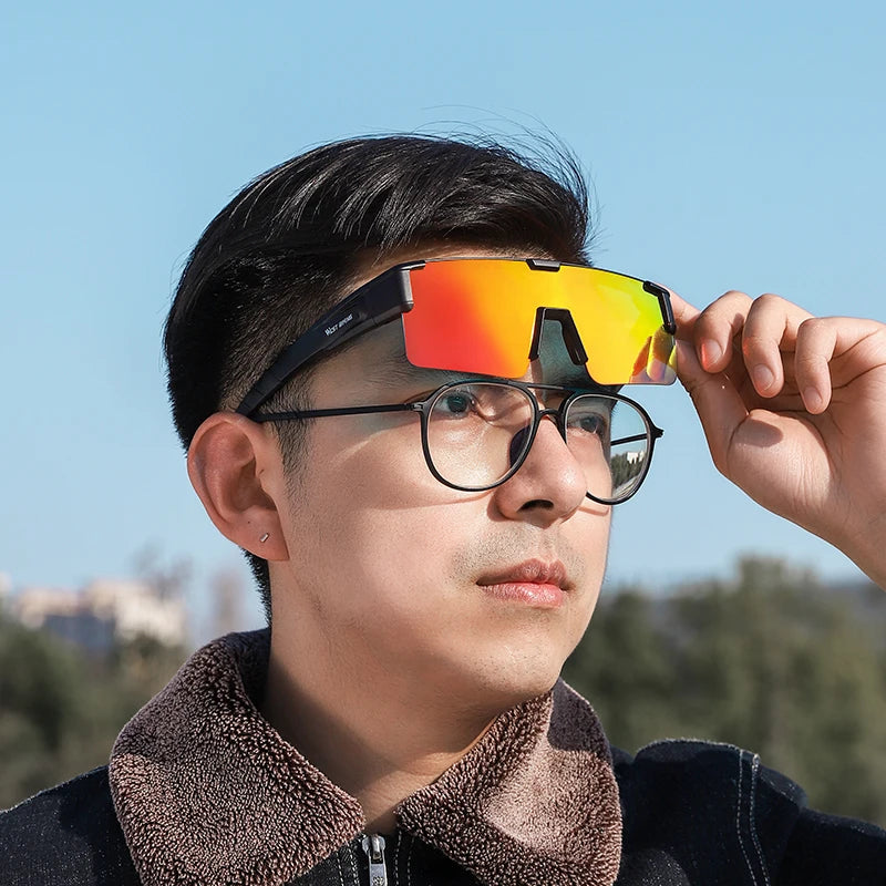 Photochromic Cycling Glasses with UV400 Protection