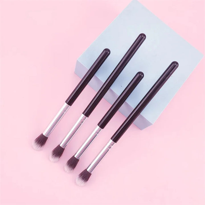 Precision Nose Shadow and Highlighter Brush