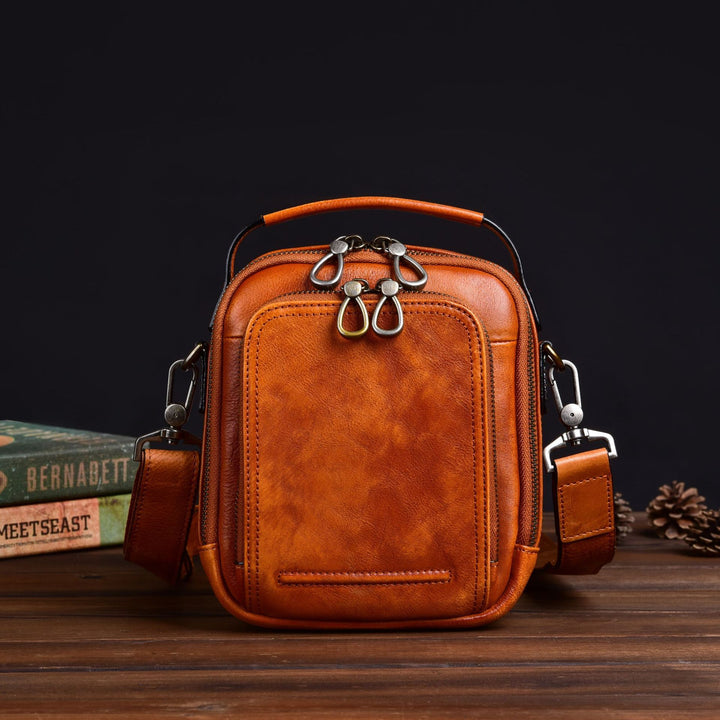 Cowhide Retro Casual Men's Messenger Bag