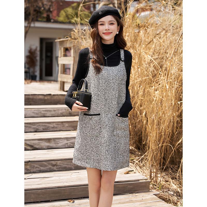 Elegant Women's Knee-Length Tweed Suspender Dress