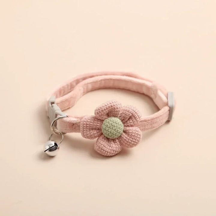 Adjustable Cat Collar with Cute Flower and Bell