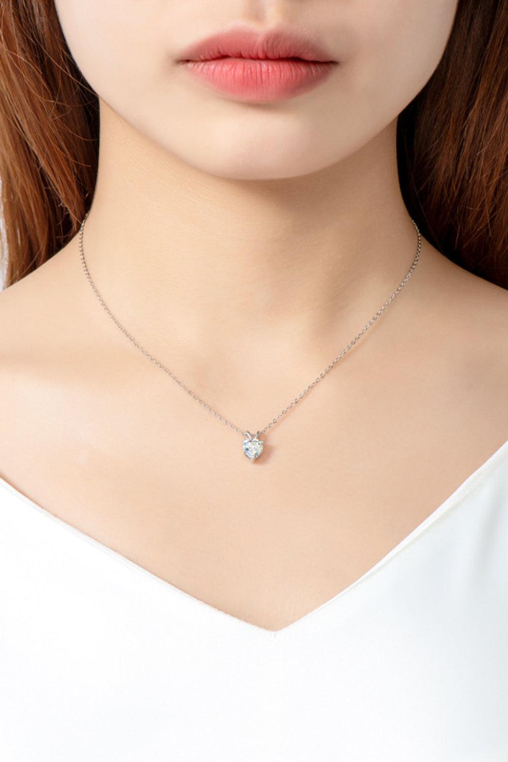 1 Carat Moissanite Heart-Shaped Pendant Necklace - Trendha